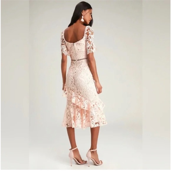 Lulus blush lace midi dress
Worn 1 time for an event
🤍reasonable offers accepted - Picture 2 of 7